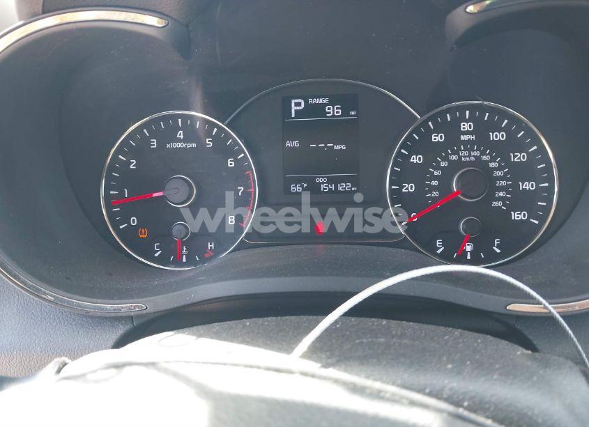 Photo 7 of 2017 Kia Forte LX (VIN 3KPFK4A72HE157703)