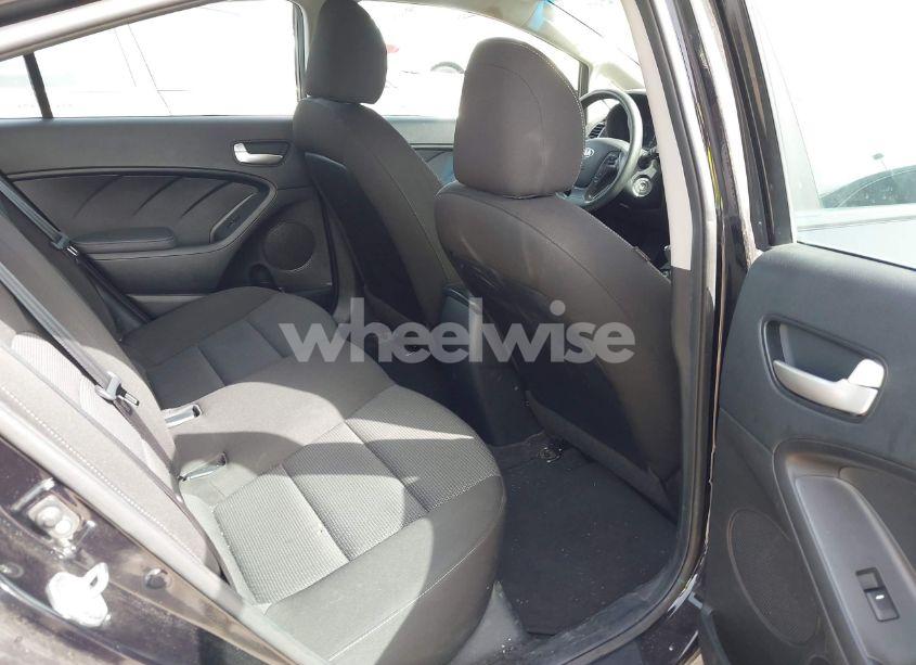 Photo 8 of 2017 Kia Forte LX (VIN 3KPFK4A72HE157703)