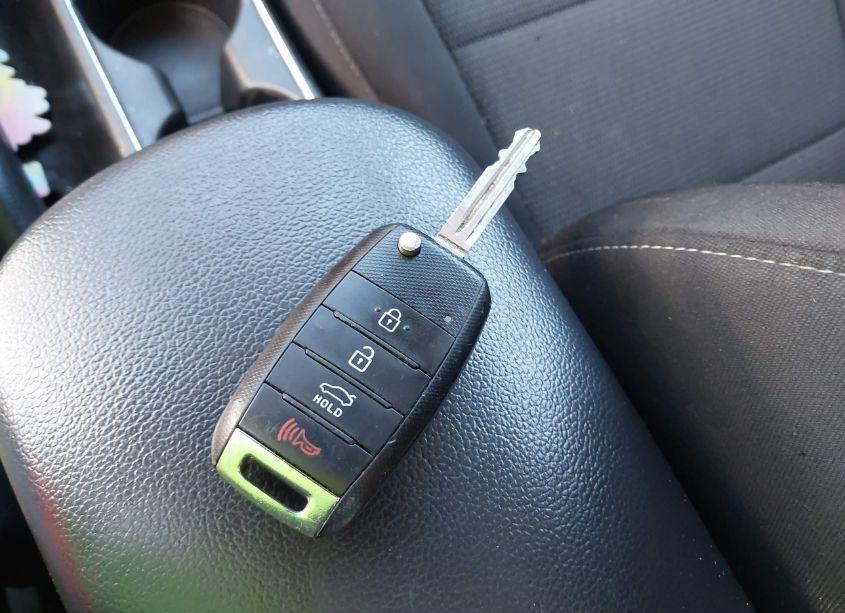 Photo 11 of 2017 Kia Forte LX (VIN 3KPFK4A72HE159368)