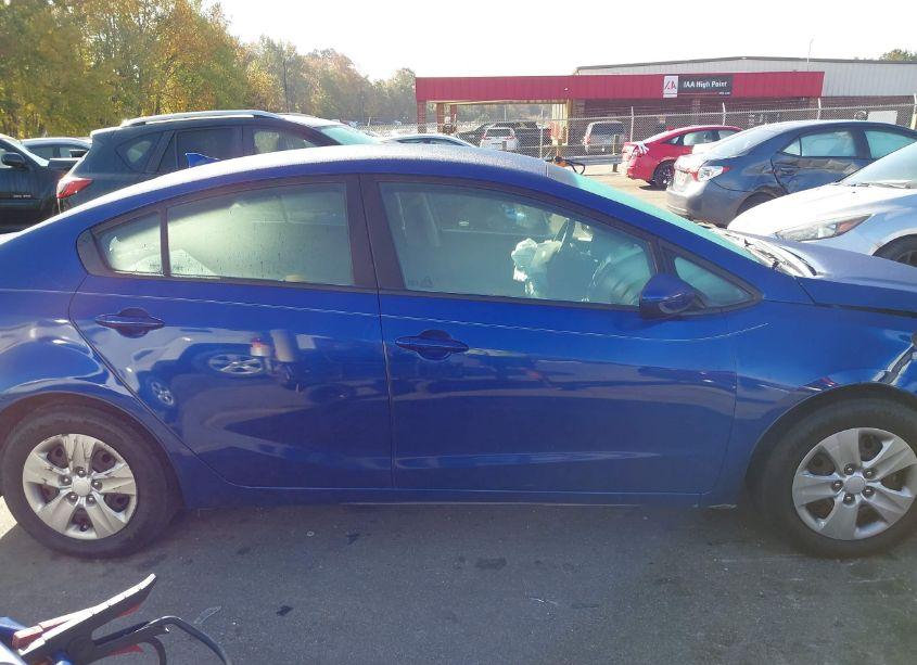 Photo 13 of 2017 Kia Forte LX (VIN 3KPFK4A72HE159368)