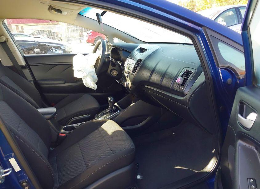 Photo 5 of 2017 Kia Forte LX (VIN 3KPFK4A72HE159368)