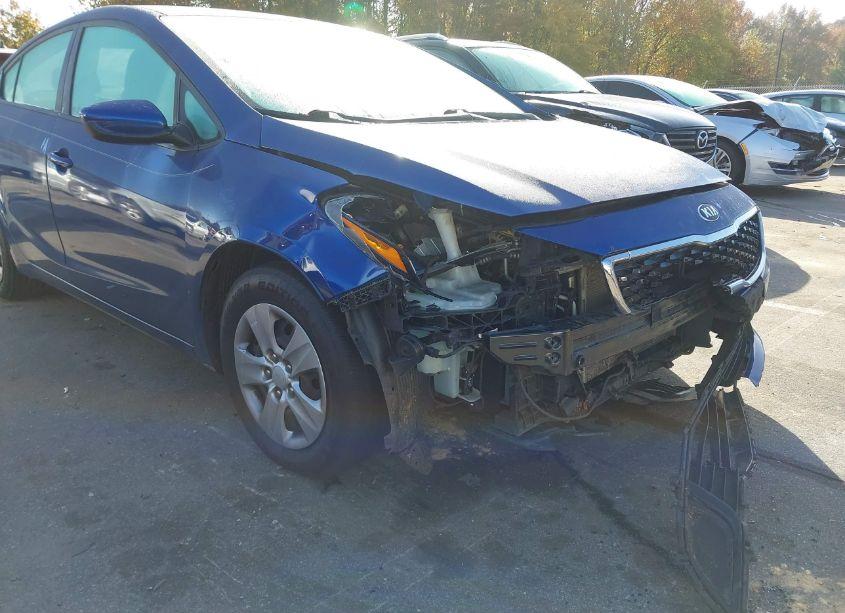 Photo 6 of 2017 Kia Forte LX (VIN 3KPFK4A72HE159368)