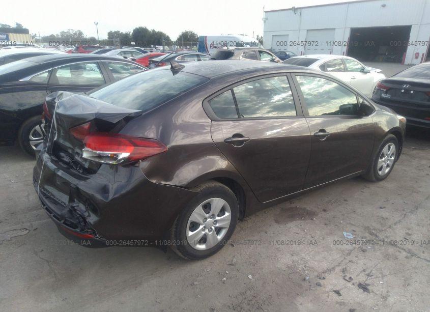 Photo 4 of 2018 Kia Forte LX (VIN 3KPFK4A72JE164933)