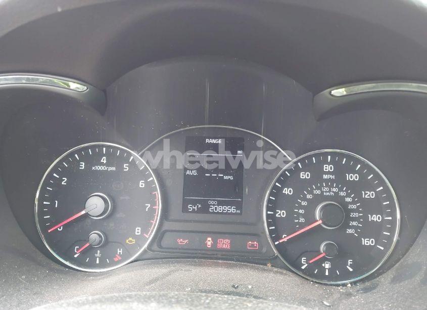 Photo 7 of 2018 Kia Forte LX (VIN 3KPFK4A72JE184387)