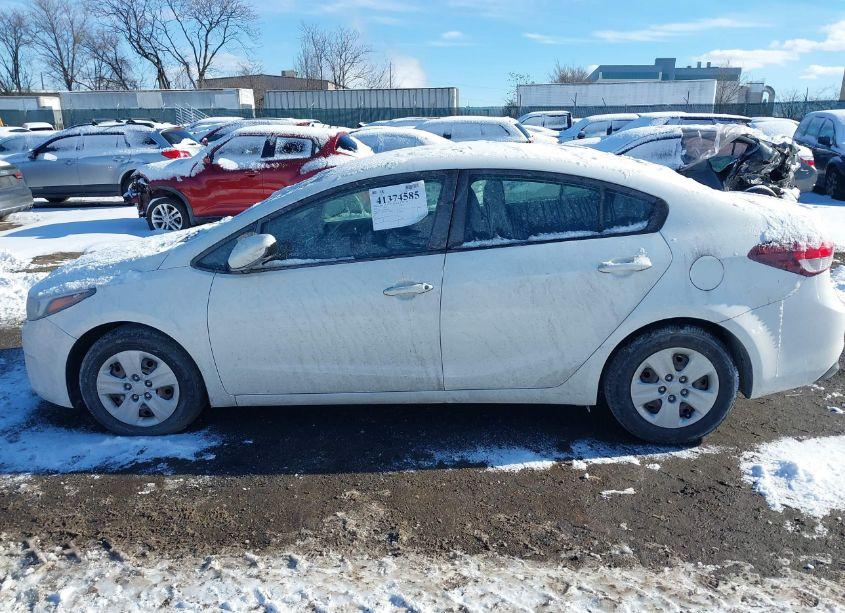 Photo 14 of 2018 Kia Forte LX (VIN 3KPFK4A72JE191677)