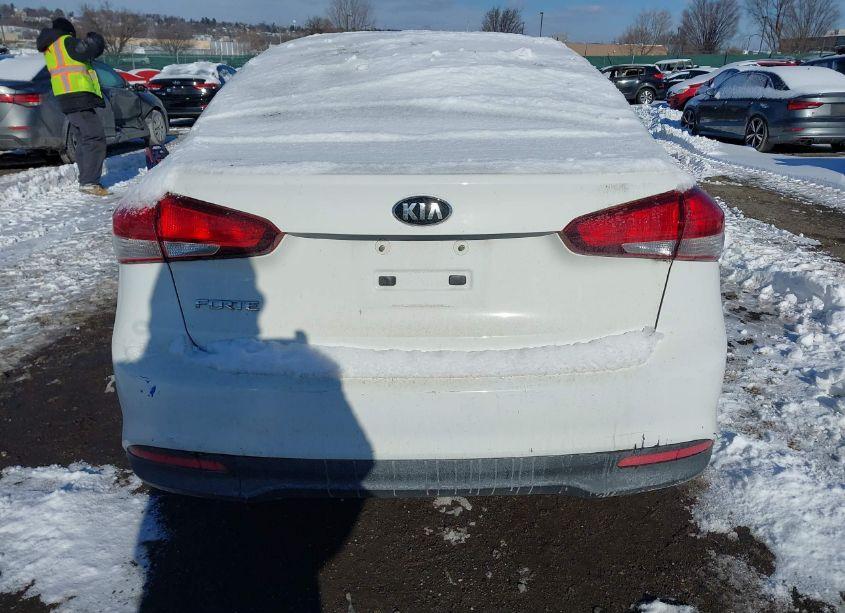 Photo 16 of 2018 Kia Forte LX (VIN 3KPFK4A72JE191677)