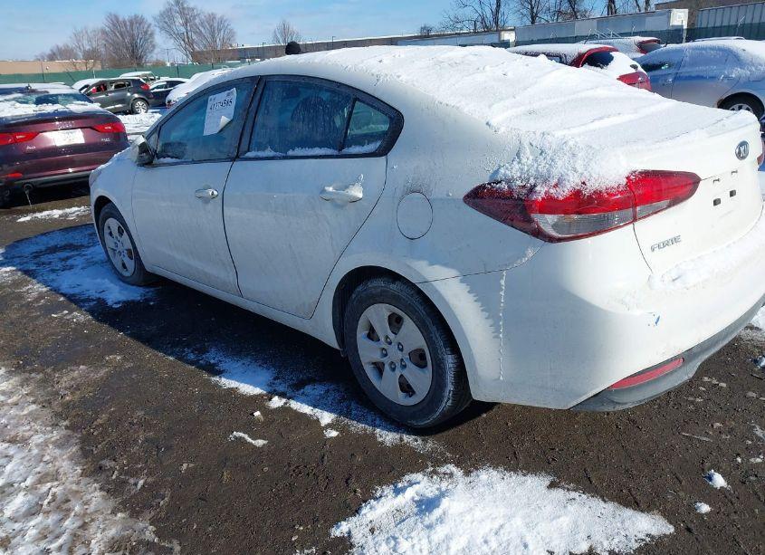 Photo 3 of 2018 Kia Forte LX (VIN 3KPFK4A72JE191677)