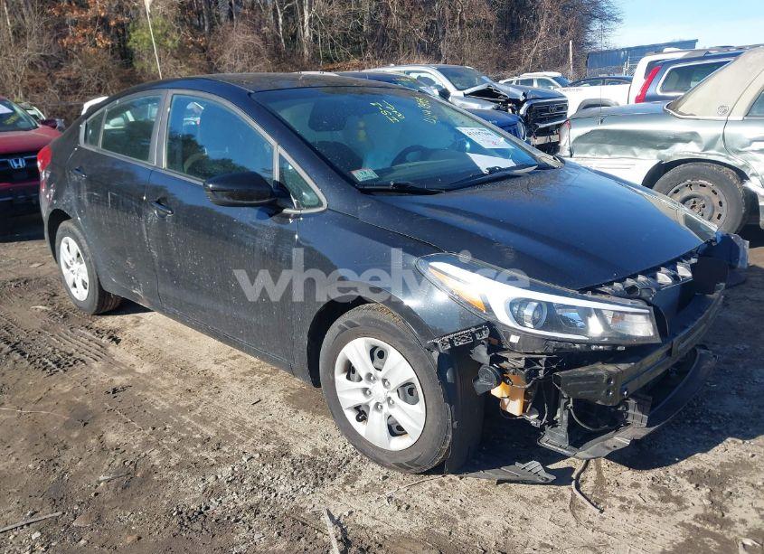2018 Kia Forte LX (VIN 3KPFK4A72JE230686) main photo