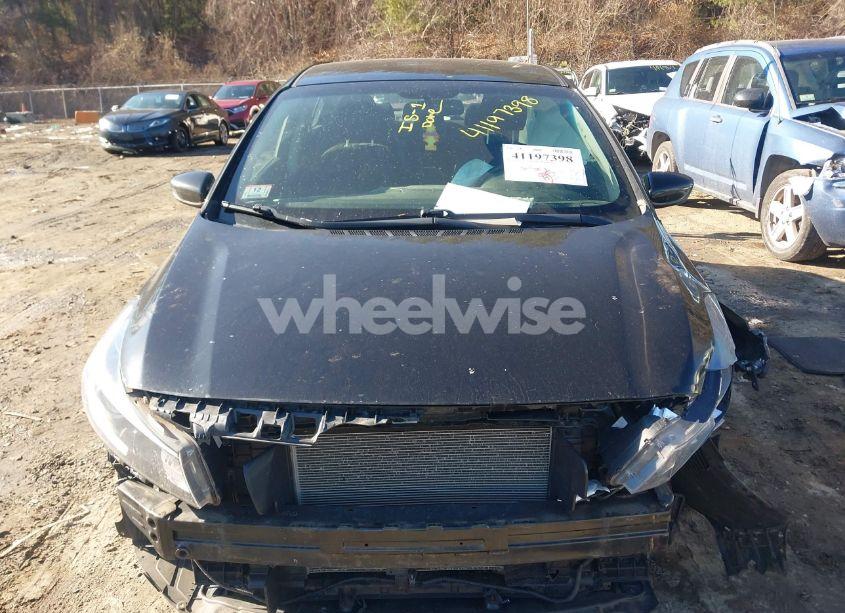 Photo 12 of 2018 Kia Forte LX (VIN 3KPFK4A72JE230686)