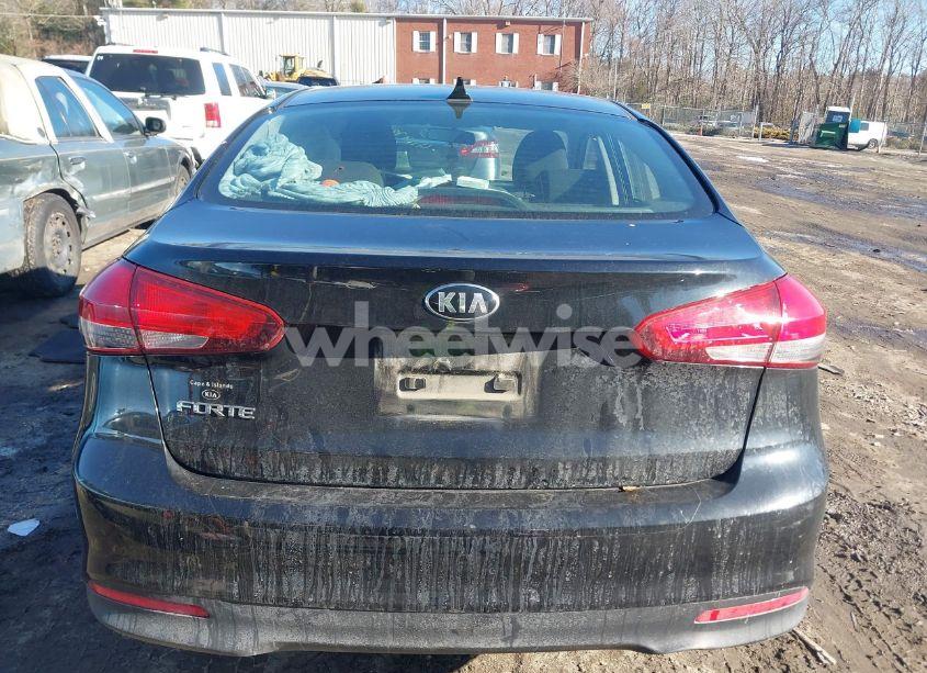 Photo 16 of 2018 Kia Forte LX (VIN 3KPFK4A72JE230686)