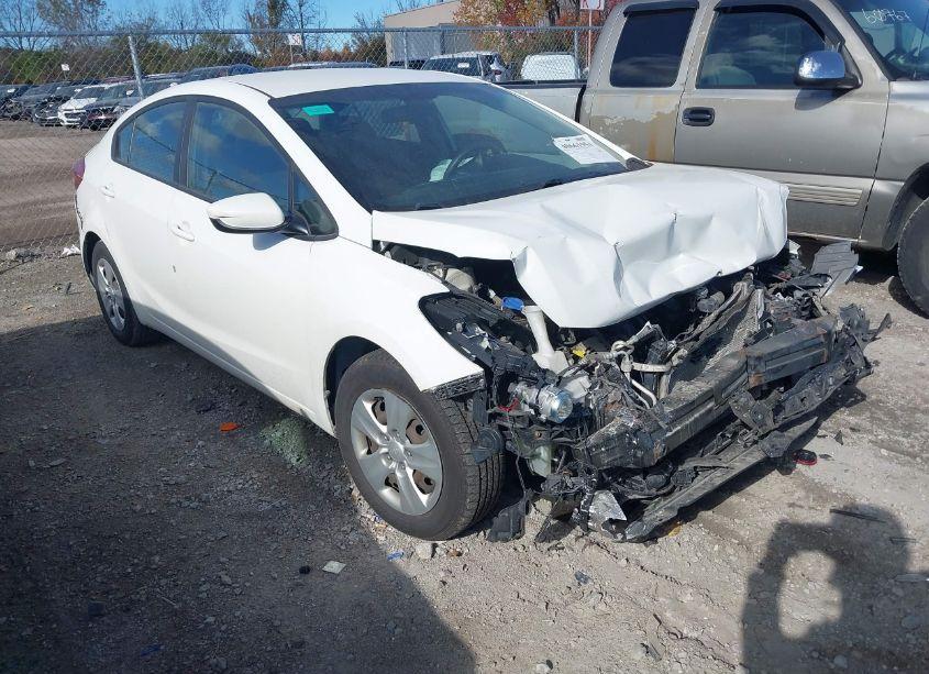 2018 Kia Forte LX (VIN 3KPFK4A72JE232681) main photo