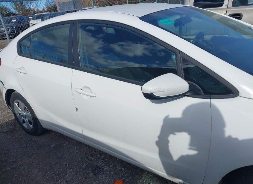 Photo 13 of 2018 Kia Forte LX (VIN 3KPFK4A72JE232681)