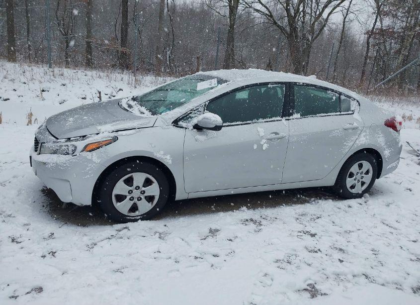 Photo 14 of 2018 Kia Forte LX (VIN 3KPFK4A72JE233975)