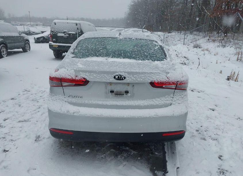 Photo 16 of 2018 Kia Forte LX (VIN 3KPFK4A72JE233975)