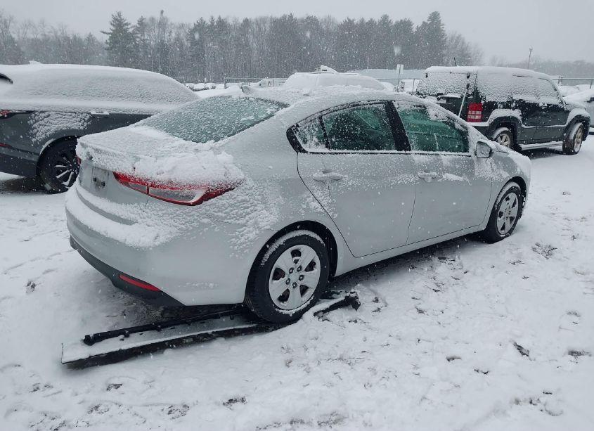 Photo 4 of 2018 Kia Forte LX (VIN 3KPFK4A72JE233975)