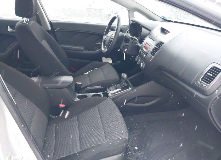 Photo 5 of 2018 Kia Forte LX (VIN 3KPFK4A72JE233975)