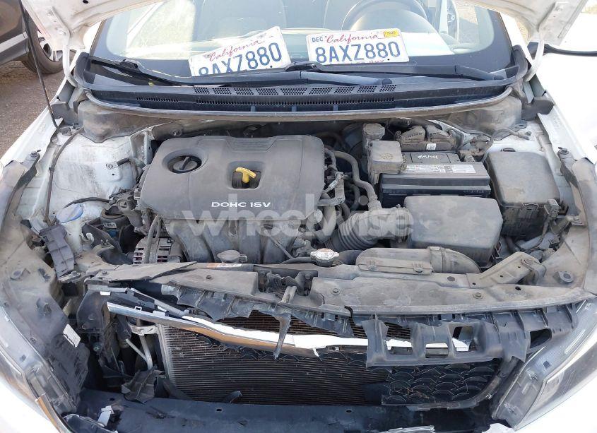 Photo 10 of 2017 Kia Forte LX (VIN 3KPFK4A73HE017806)