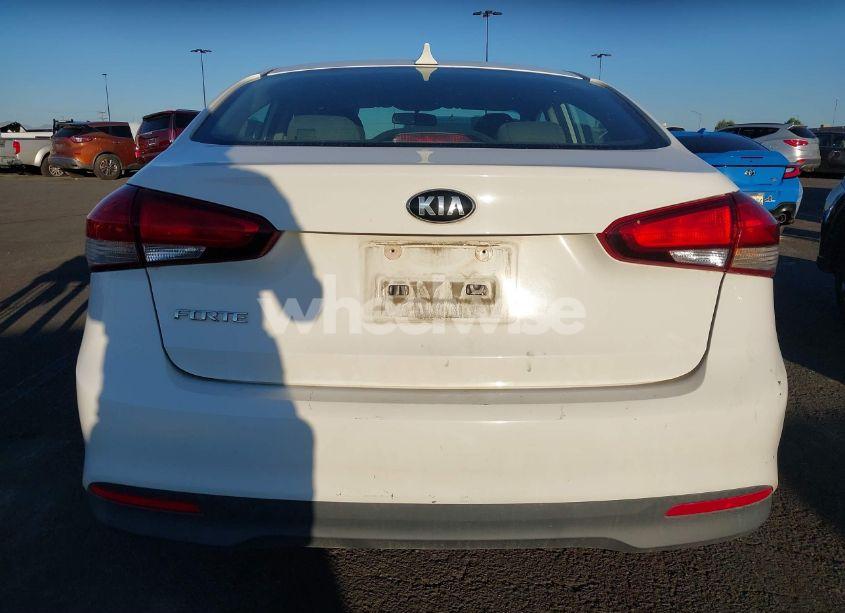 Photo 16 of 2017 Kia Forte LX (VIN 3KPFK4A73HE017806)