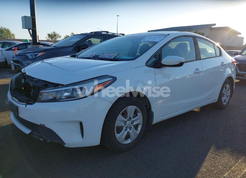 Photo 2 of 2017 Kia Forte LX (VIN 3KPFK4A73HE017806)