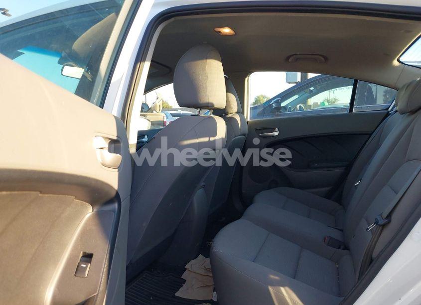 Photo 8 of 2017 Kia Forte LX (VIN 3KPFK4A73HE017806)