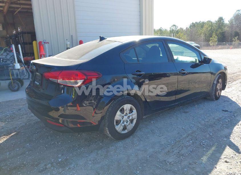 Photo 4 of 2017 Kia Forte LX (VIN 3KPFK4A73HE018261)