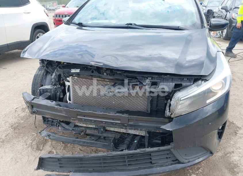 Photo 6 of 2017 Kia Forte LX (VIN 3KPFK4A73HE037005)