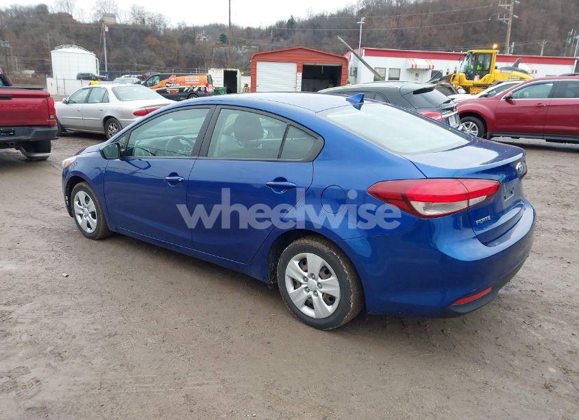 Photo 3 of 2017 Kia Forte LX (VIN 3KPFK4A73HE059201)