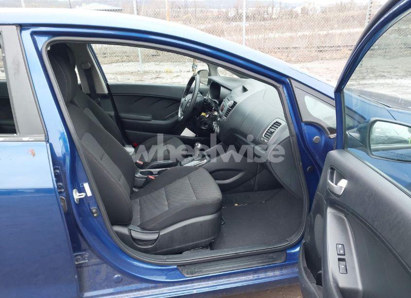 Photo 5 of 2017 Kia Forte LX (VIN 3KPFK4A73HE059201)