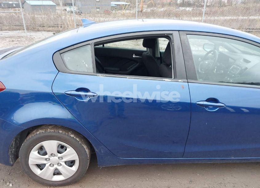 Photo 6 of 2017 Kia Forte LX (VIN 3KPFK4A73HE059201)