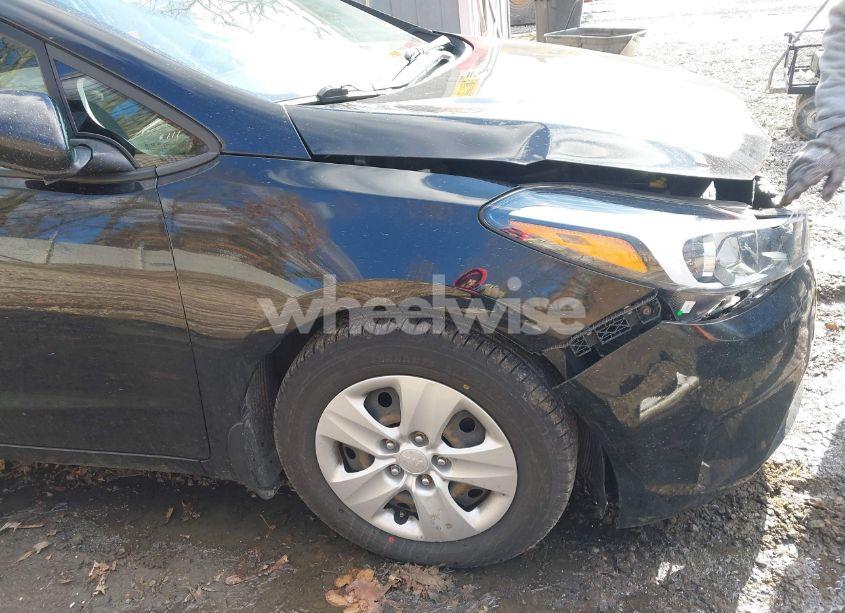 Photo 18 of 2017 Kia Forte LX (VIN 3KPFK4A73HE070067)