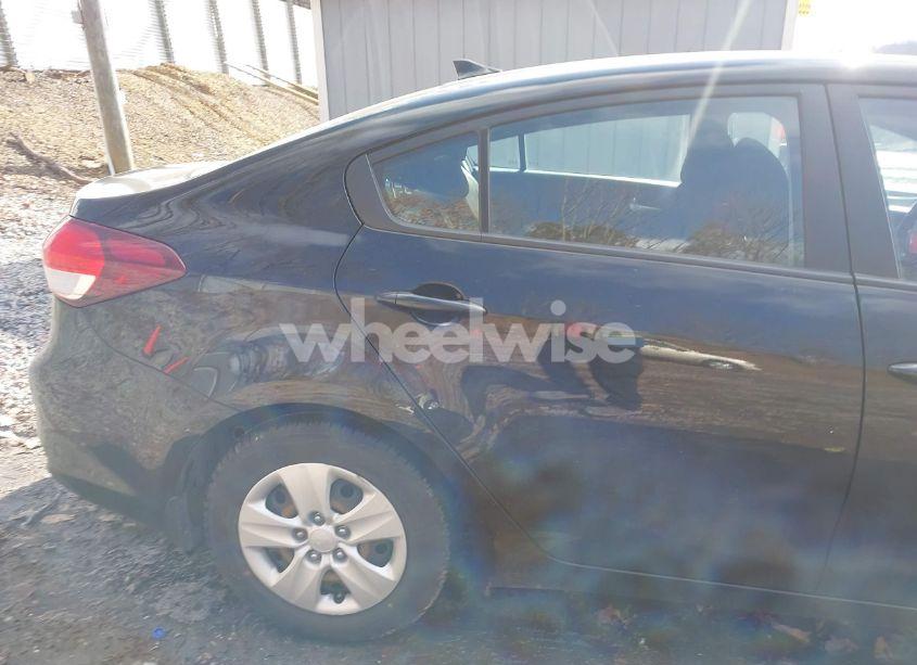 Photo 19 of 2017 Kia Forte LX (VIN 3KPFK4A73HE070067)