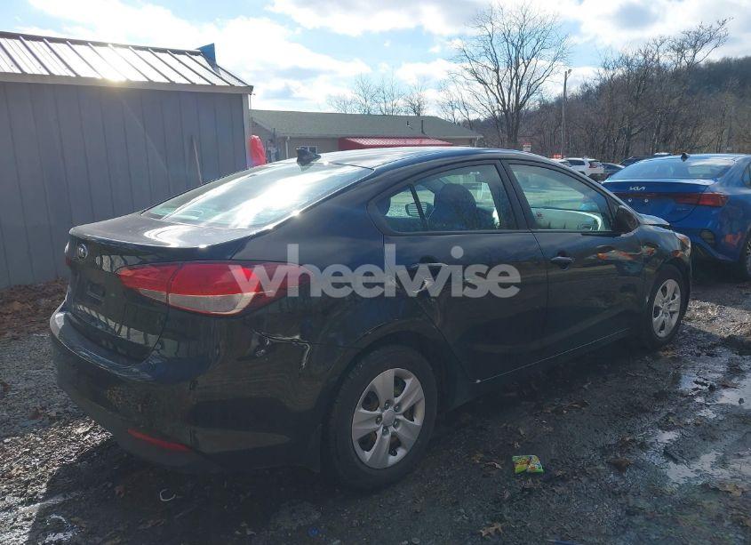 Photo 4 of 2017 Kia Forte LX (VIN 3KPFK4A73HE070067)