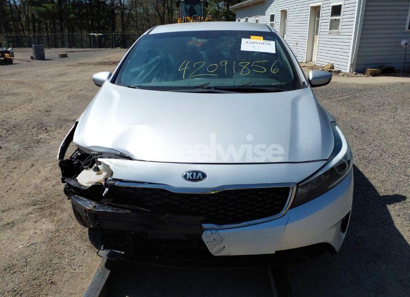 Photo 13 of 2017 Kia Forte LX (VIN 3KPFK4A73HE078119)
