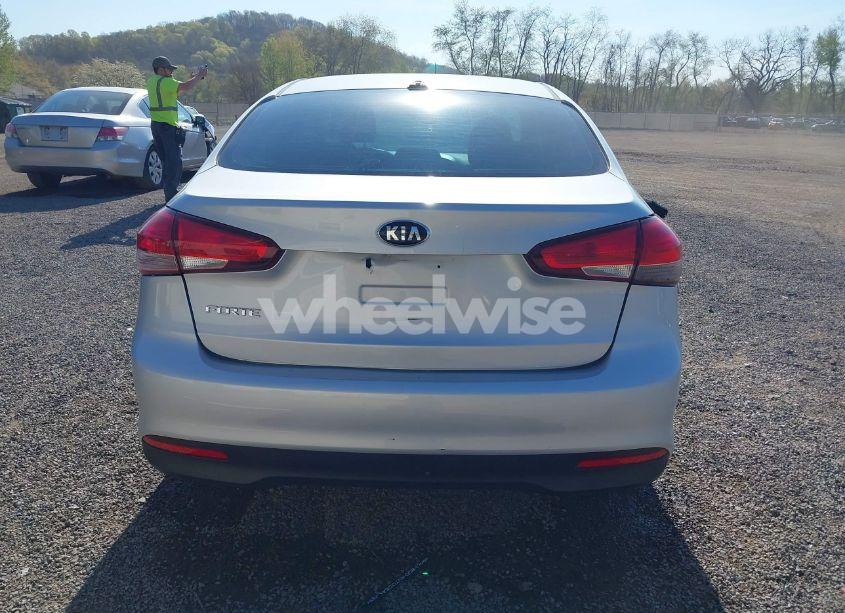 Photo 17 of 2017 Kia Forte LX (VIN 3KPFK4A73HE078119)