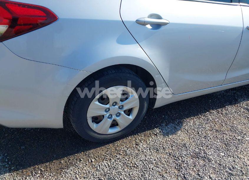 Photo 18 of 2017 Kia Forte LX (VIN 3KPFK4A73HE078119)