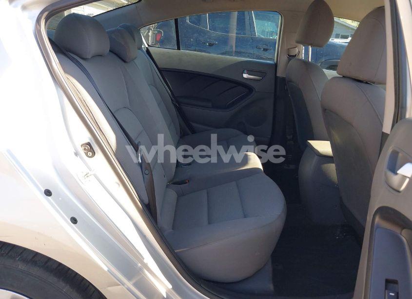 Photo 8 of 2017 Kia Forte LX (VIN 3KPFK4A73HE078119)