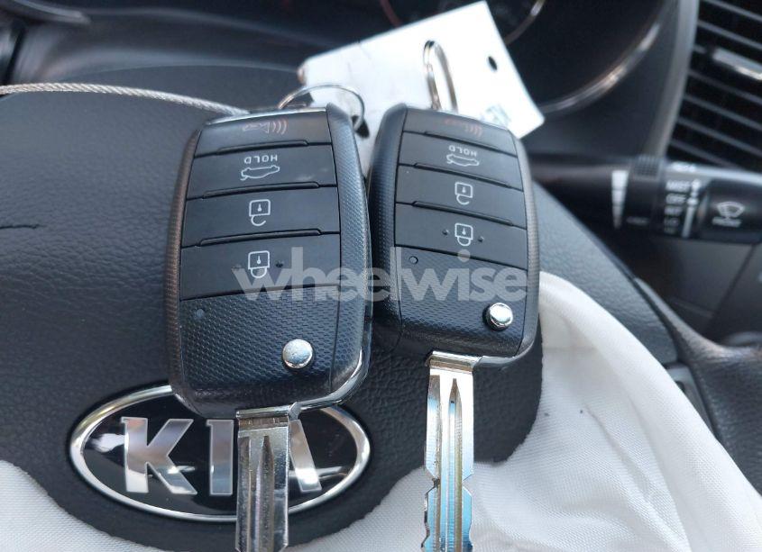 Photo 11 of 2017 Kia Forte LX (VIN 3KPFK4A73HE086737)