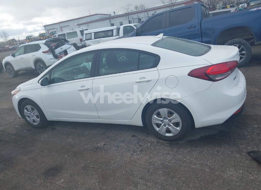 Photo 14 of 2017 Kia Forte LX (VIN 3KPFK4A73HE086737)