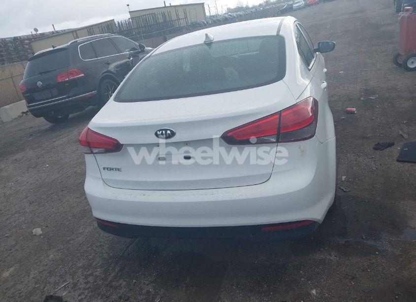 Photo 16 of 2017 Kia Forte LX (VIN 3KPFK4A73HE086737)