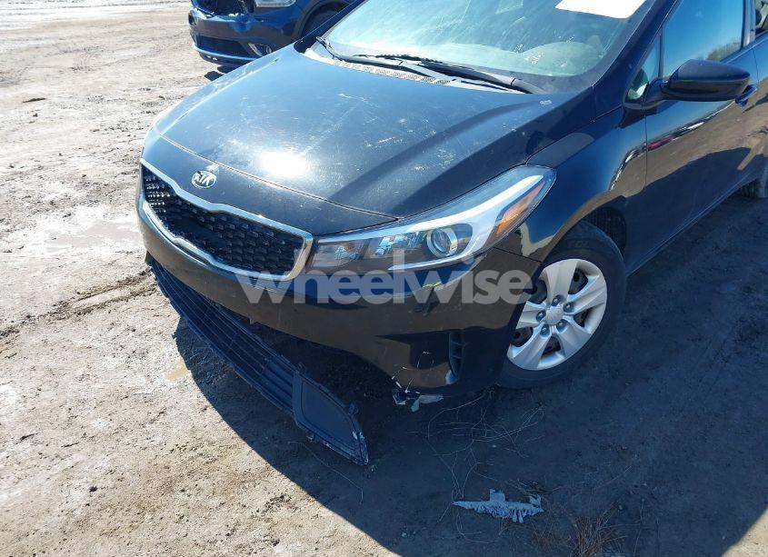 Photo 6 of 2017 Kia Forte LX (VIN 3KPFK4A73HE106226)