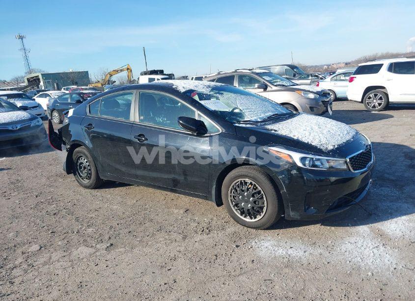 2017 Kia Forte LX (VIN 3KPFK4A73HE111961) main photo