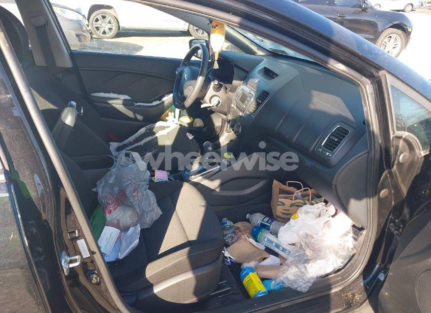 Photo 5 of 2017 Kia Forte LX (VIN 3KPFK4A73HE111961)