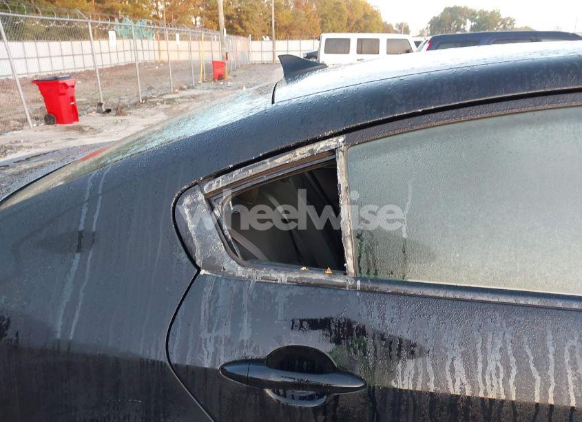 Photo 18 of 2017 Kia Forte LX (VIN 3KPFK4A73HE124337)