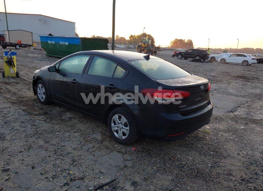 Photo 3 of 2017 Kia Forte LX (VIN 3KPFK4A73HE124337)