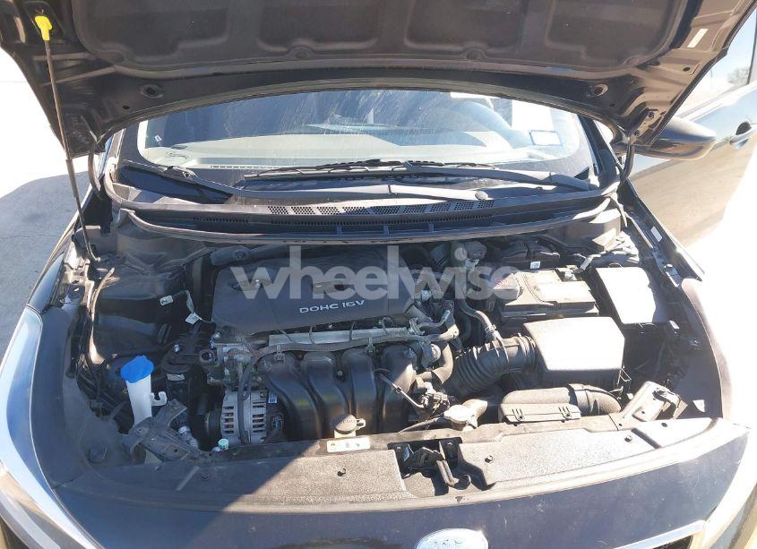 Photo 10 of 2017 Kia Forte LX (VIN 3KPFK4A73HE136410)