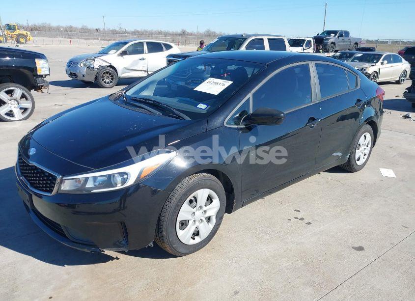 Photo 2 of 2017 Kia Forte LX (VIN 3KPFK4A73HE136410)