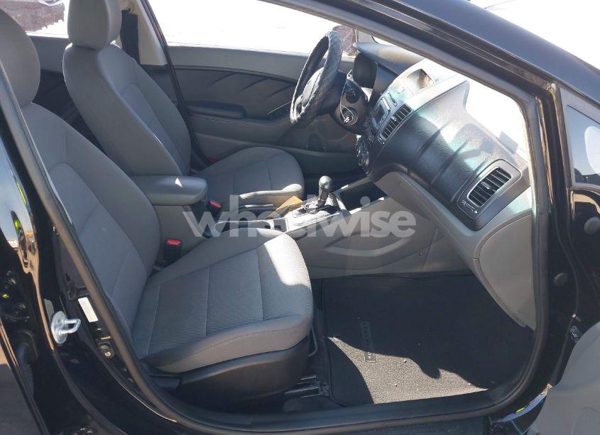 Photo 5 of 2017 Kia Forte LX (VIN 3KPFK4A73HE136410)