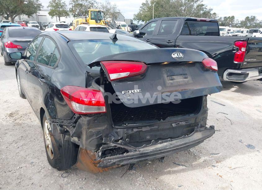Photo 6 of 2017 Kia Forte LX (VIN 3KPFK4A73HE160576)