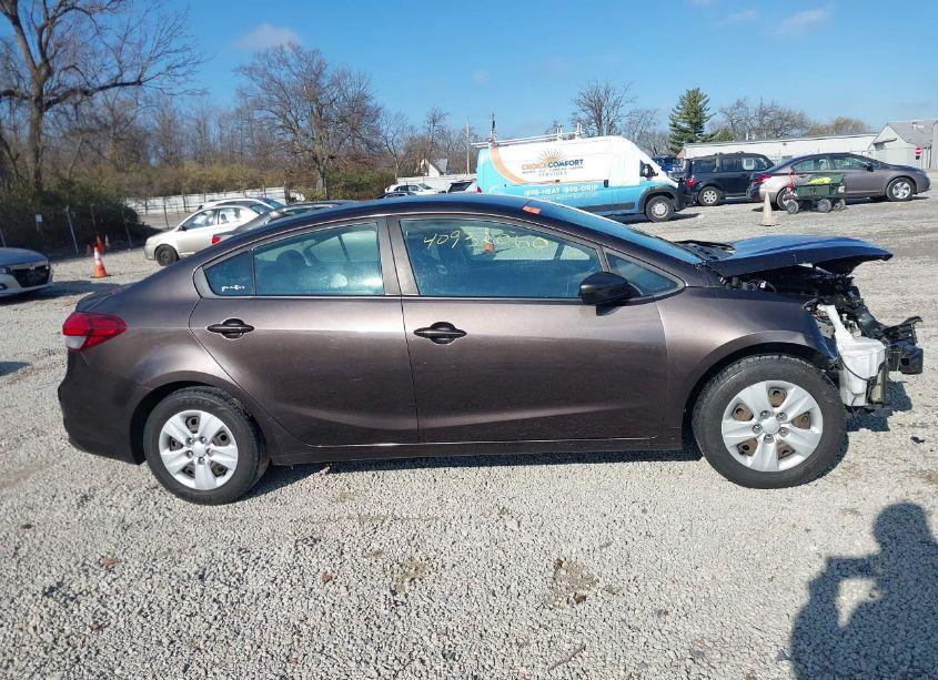 Photo 14 of 2017 Kia Forte LX (VIN 3KPFK4A73HE160867)