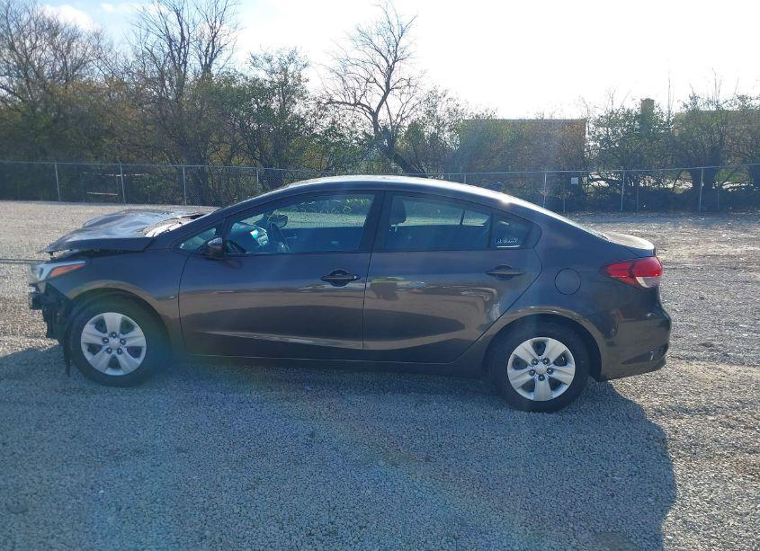 Photo 15 of 2017 Kia Forte LX (VIN 3KPFK4A73HE160867)